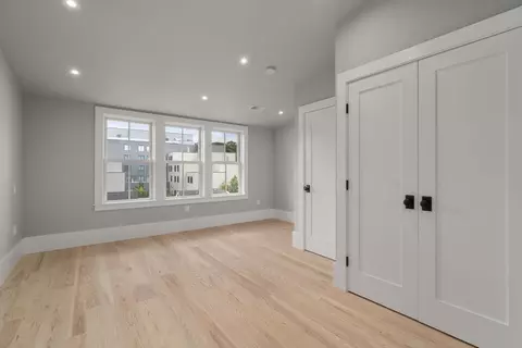 54 Davis Ave, Brookline, MA 02445 photo 23