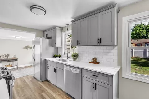 24 Capitol St, Springfield, MA 01119 photo 9