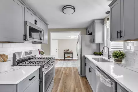 24 Capitol St, Springfield, MA 01119 photo 7