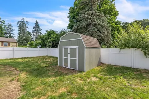 24 Capitol St, Springfield, MA 01119 photo 30