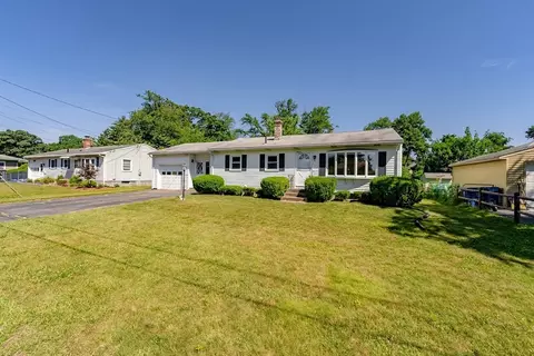 38 Calvin Cir, West Springfield, MA 01089