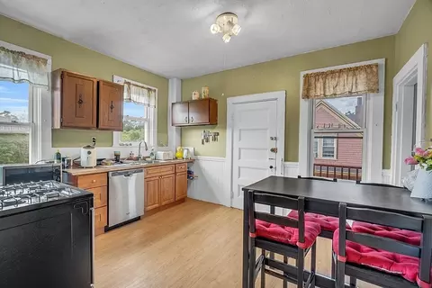 58 Aspinwall Ave, Brookline, MA 02446 photo 8