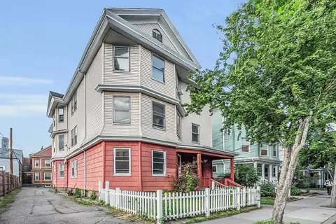 58 Aspinwall Ave, Brookline, MA 02446