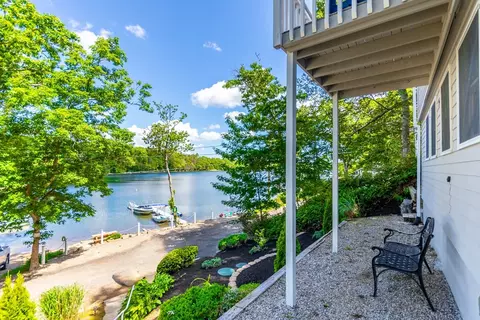 39 East Rd, Mashpee, MA 02649 photo 4