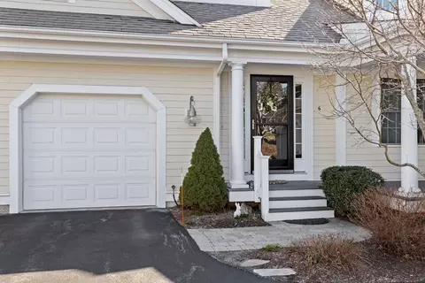 6 Hayloft Ln #49, Marshfield, MA 02050