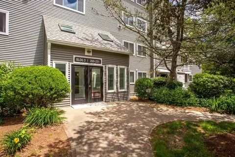 255 North Rd #215, Chelmsford, MA 01824