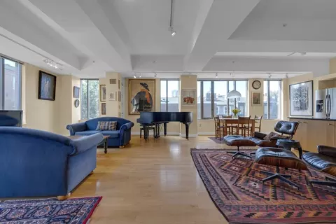 1313 Washington St #322, Boston, MA 02118