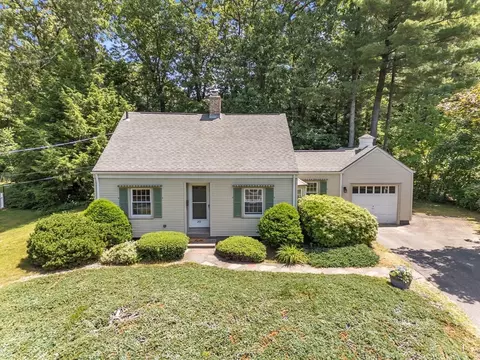 243 Burbank Rd, Longmeadow, MA 01106