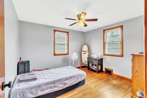 33 Beesley Ave, Chicopee, MA 01013 photo 25