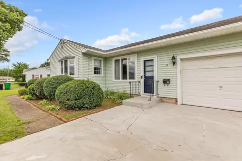 33 Beesley Ave, Chicopee, MA 01013 photo 6