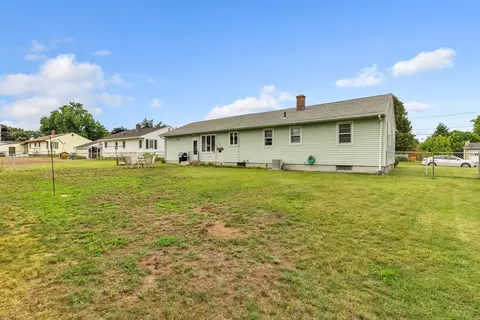33 Beesley Ave, Chicopee, MA 01013 photo 32