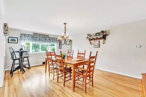 33 Beesley Ave, Chicopee, MA 01013 photo 14