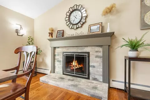 6 Crestlan Dr, Worcester, MA 01604 photo 4