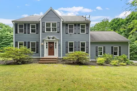 296 Hilltop Rd, Lancaster, MA 01523