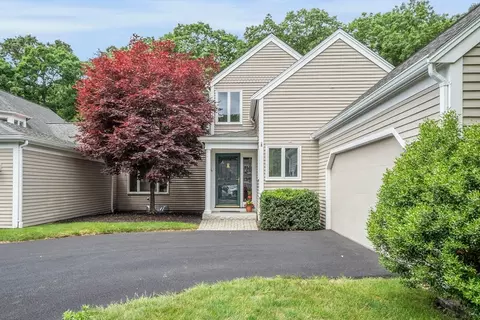 4 Thornton Ln #4, Concord, MA 01742