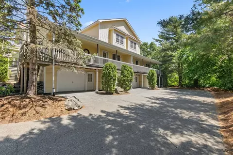 6 Queensberry Dr #6, Salem, MA 01970