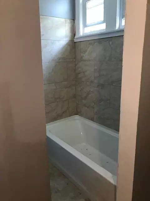 40 Glendell Ter, Springfield, MA 01108 photo 19