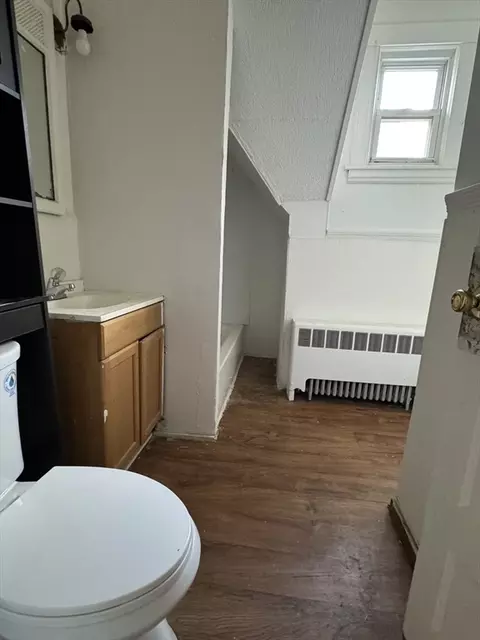 40 Glendell Ter, Springfield, MA 01108 photo 7