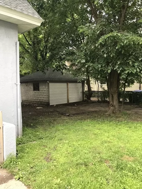 40 Glendell Ter, Springfield, MA 01108 photo 2