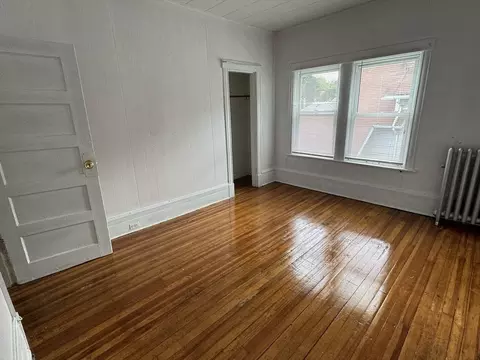 40 Glendell Ter, Springfield, MA 01108 photo 4