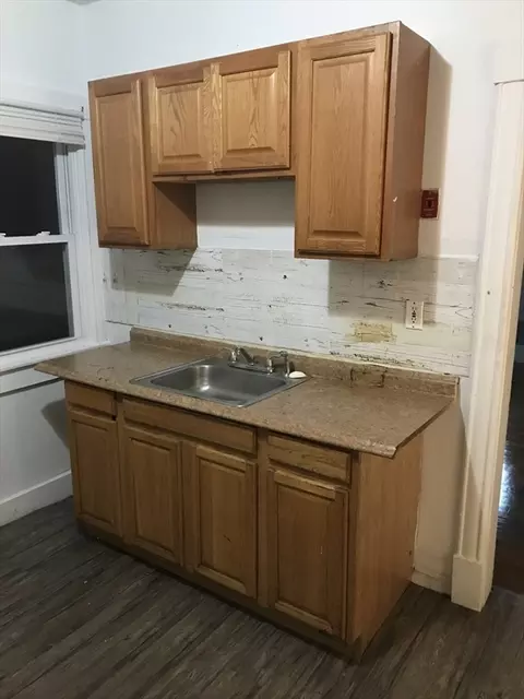 40 Glendell Ter, Springfield, MA 01108 photo 15