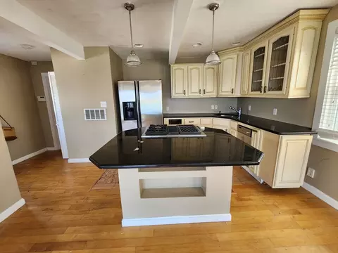 21 Hampton Cir, Hull, MA 02045 photo 8