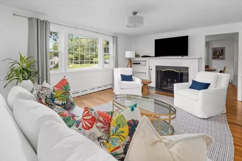 Living - 8 Hancock Rd, Hingham, MA 02043 photo 2 of 3