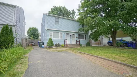 69-71 Laurence St, Springfield, MA 01104 photo 2