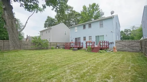 69-71 Laurence St, Springfield, MA 01104 photo 4