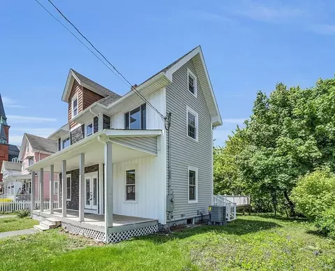 39 South St, Ware, MA 01082 photo 3