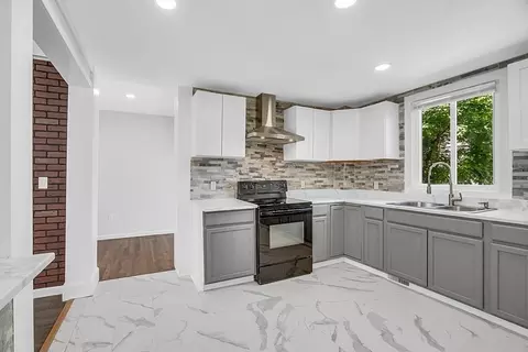 39 South St, Ware, MA 01082 photo 17