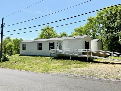 46 Madden Rd #2, West Brookfield, MA 01585