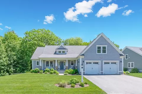 21 Fieldstone Dr, Mattapoisett, MA 02739