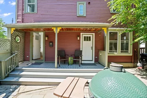 81 Franklin St, Brookline, MA 02445 photo 2