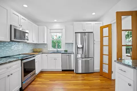 81 Franklin St, Brookline, MA 02445 photo 6