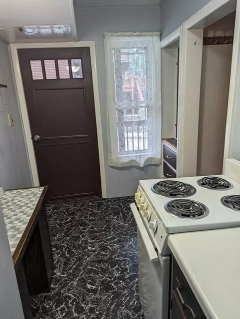 22 Negus St, Webster, MA 01570 photo 3