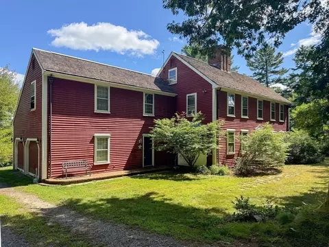 62 Winnetuxet Rd, Plympton, MA 02367