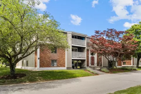 220 Bedford St #71, Bridgewater, MA 02324