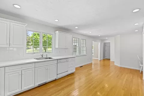 Kitchen - 25 Culloden Dr, Canton, MA 02021 photo 2 of 2