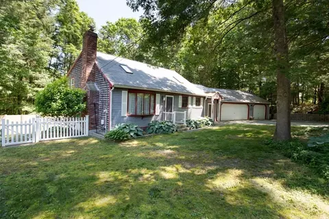 36 Davids Way, Taunton, MA 02718