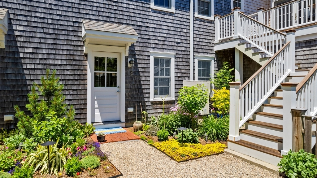 26 Alden St Unit 8  