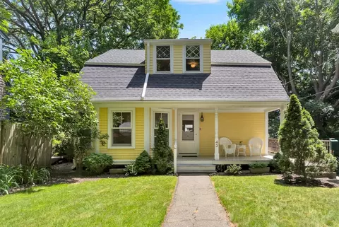 43 Union St, Manchester, MA 01944