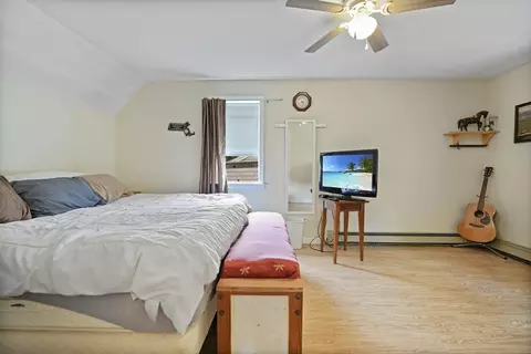 Bedroom - 14 Willard St, Wareham, MA 02571 photo 2 of 2