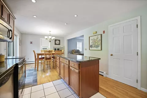 Kitchen - 14 Willard St, Wareham, MA 02571 photo 4 of 4