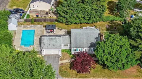 View/Area - 14 Willard St, Wareham, MA 02571 photo 4 of 4