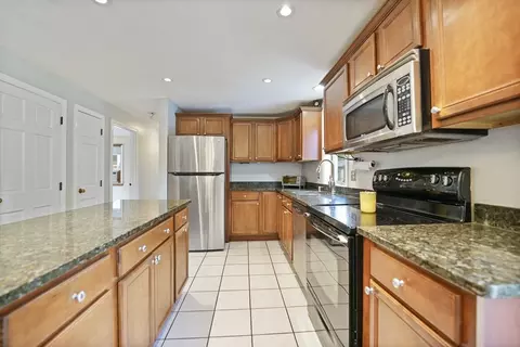 Kitchen - 14 Willard St, Wareham, MA 02571 photo 3 of 4