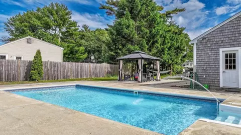 Exterior - 14 Willard St, Wareham, MA 02571 photo 3 of 6