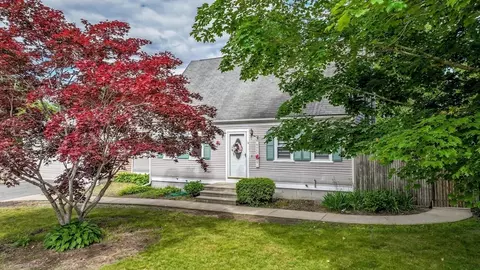 Exterior - 14 Willard St, Wareham, MA 02571 photo 6 of 6