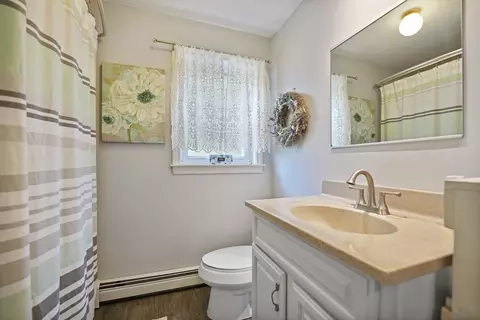 Bath - 14 Willard St, Wareham, MA 02571 photo 1 of 2