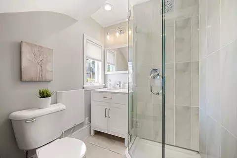 Bath - 663 E 5th # A, Boston, MA 02127 photo 1 of 6